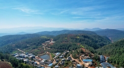 白石岩村守护绿水青山发展生态产业