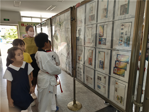 集邮巡展（江川站）开展1 (2)